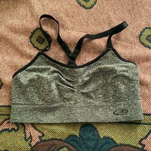 Athletic sports bra